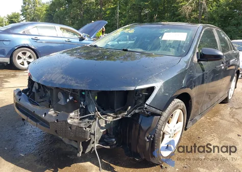 2013 Toyota Camry Se z USA, uszkodzony, nr VIN 4T1BF1FK6DU700542